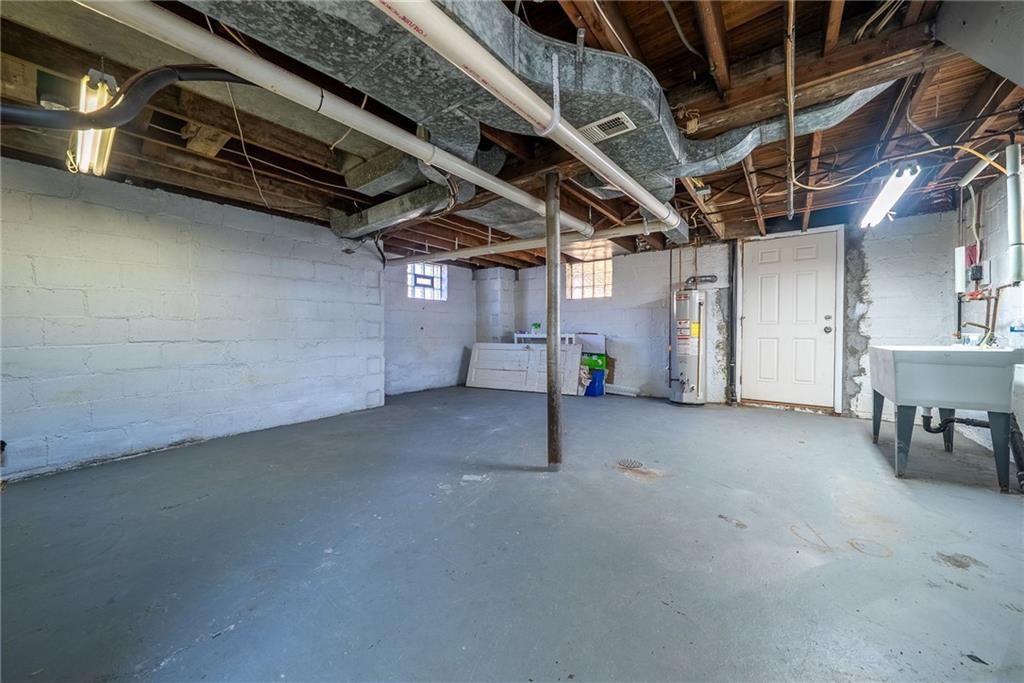 105 Kaplan Avenue Pittsburgh, PA 15227 - Photo 30 of 37 a view of a room with gym equipment