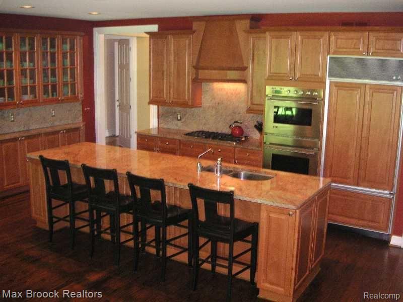 5234 Abbey Drive Rochester, MI 48306 - Photo 8 of 18 NEW KITCHEN '07