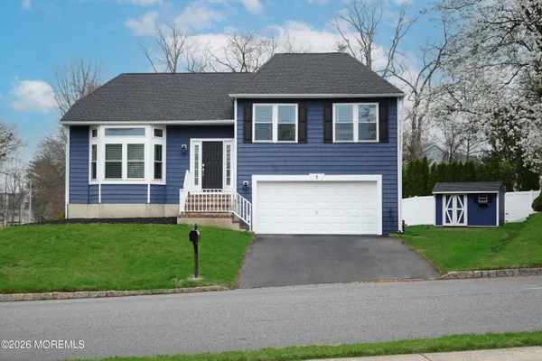 $799,900 | 1 Walnut Drive, Howell, NJ 07731