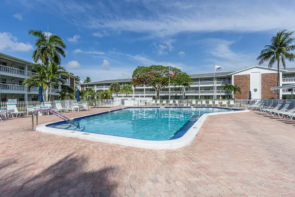 $2,500 | 2455 Northeast 51st Street, Unit E207, Fort Lauderdale, FL 33308