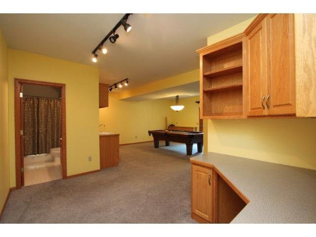 8842 Danton Way Eden Prairie, MN 55347 - Photo 13 of 18