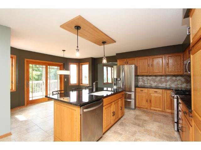 8842 Danton Way Eden Prairie, MN 55347 - Photo 5 of 18