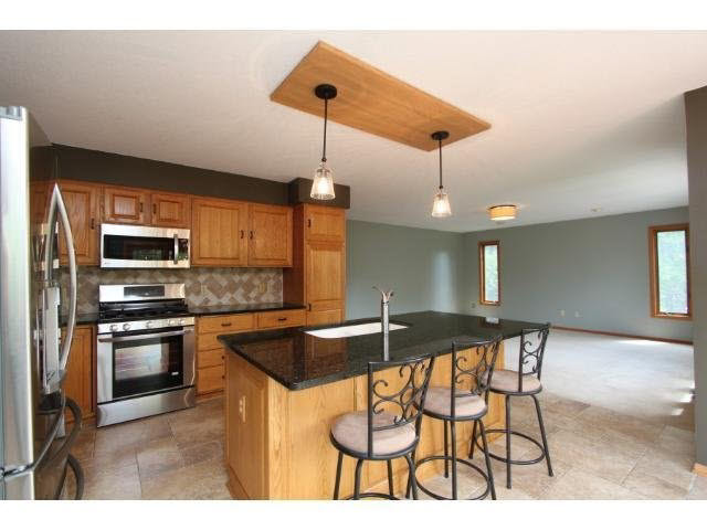 8842 Danton Way Eden Prairie, MN 55347 - Photo 6 of 18