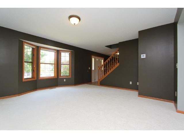 8842 Danton Way Eden Prairie, MN 55347 - Photo 8 of 18
