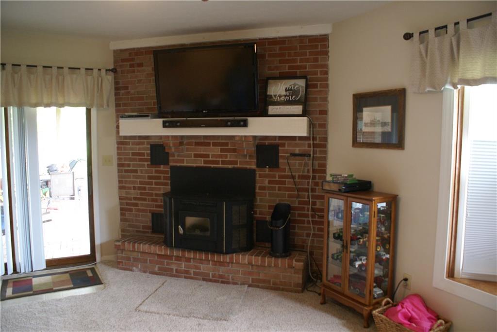 11471 North Division Road Fountaintown, IN 46130 - Photo 5 of 6