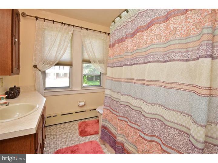 4004 State Road Drexel Hill, PA 19026 - Photo 15 of 25 Bathroom