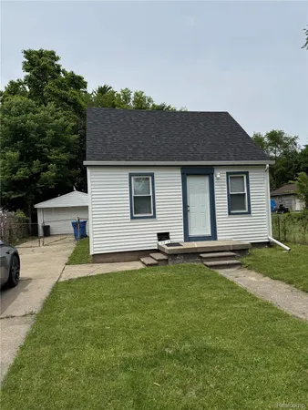 $130,000 | 12415 Vernon Avenue, Warren, MI 48089