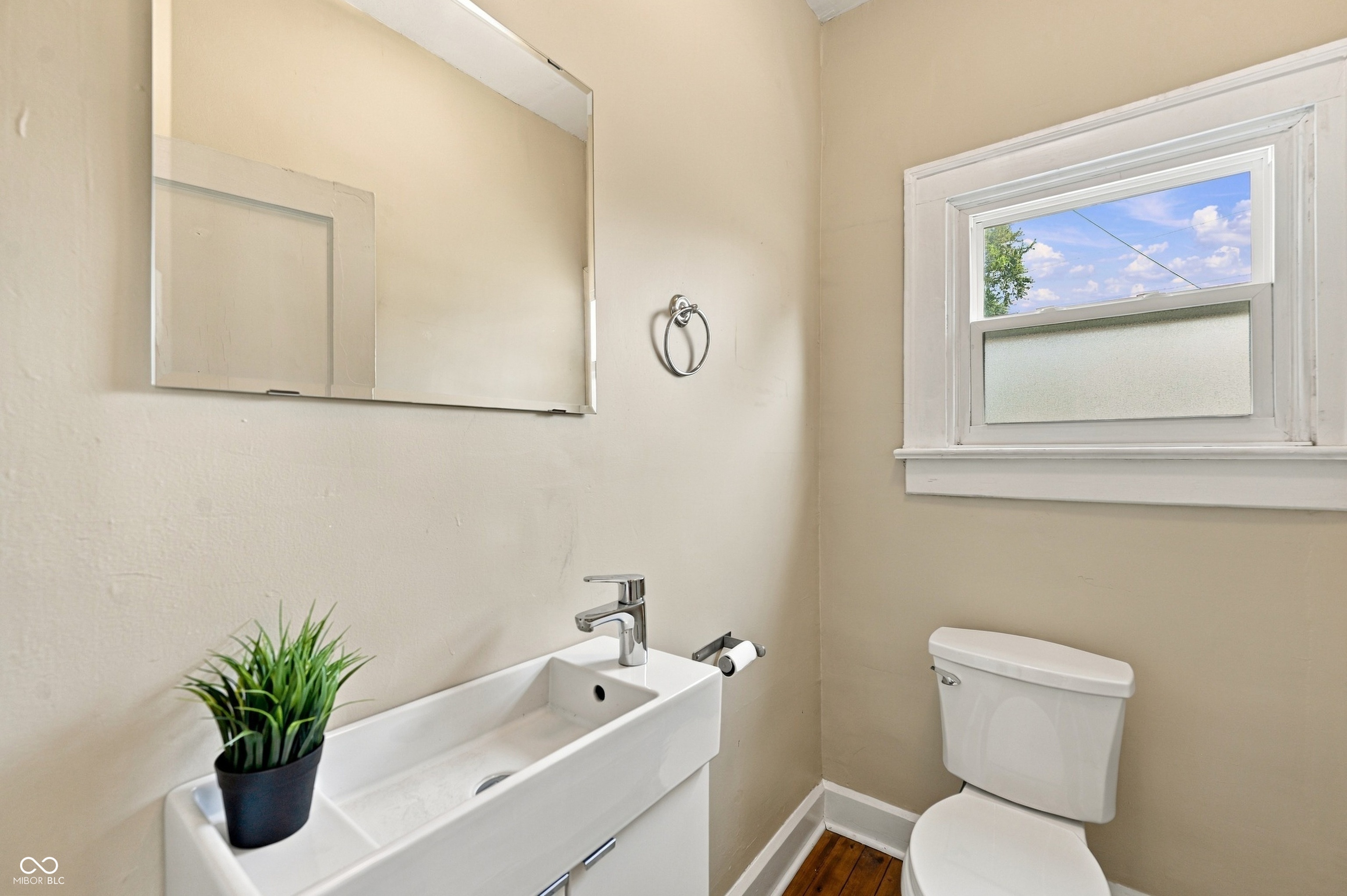 3907 Ruckle Street Indianapolis, IN 46205 - Photo 12 of 46 Gallery Image 12