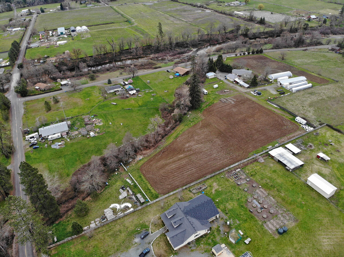 1205 Pine Grove Road Rogue River, OR 97537 - Photo 66 of 67 z (31)