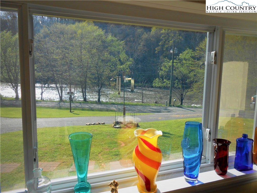 1030 Albert Phipps Road Crumpler, NC 28617 - Photo 12 of 39 Gallery Image 12