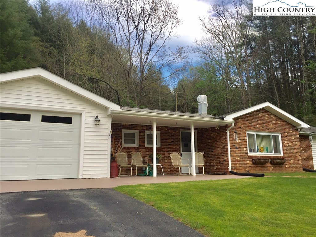 1030 Albert Phipps Road Crumpler, NC 28617 - Photo 7 of 39 Gallery Image 7