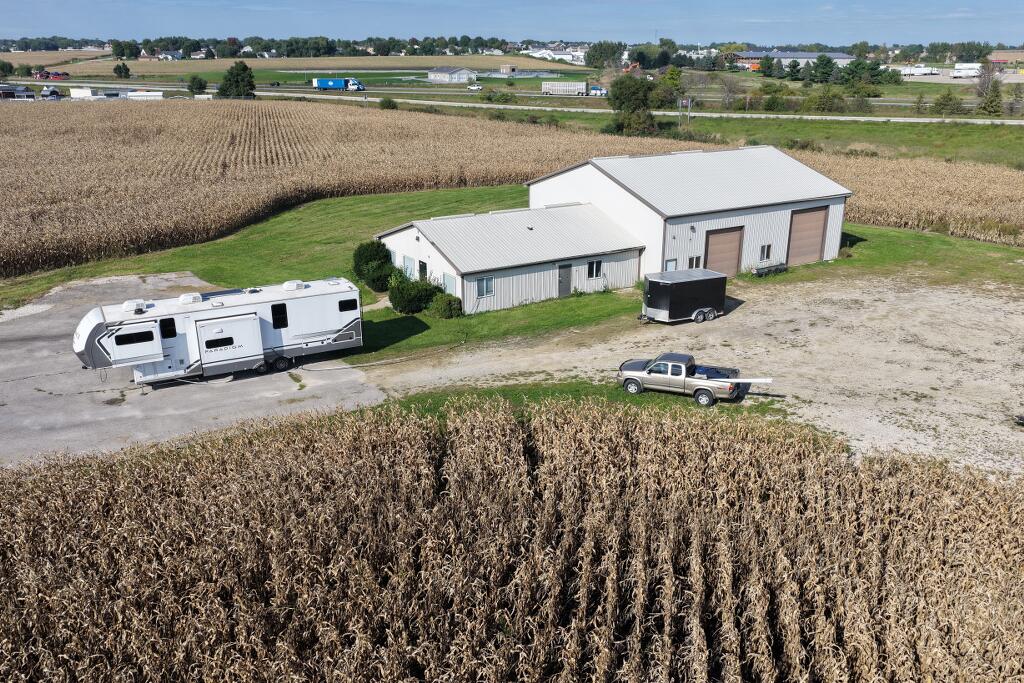 4299 Lewis Access Road Center Point, IA 52213 - Photo 11 of 26 Gallery Image 11