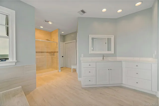 $2,149,000 | 150 Landing Lane, Baiting Hollow, NY 11933