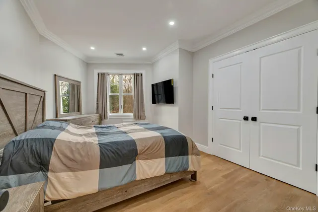 $2,149,000 | 150 Landing Lane, Baiting Hollow, NY 11933