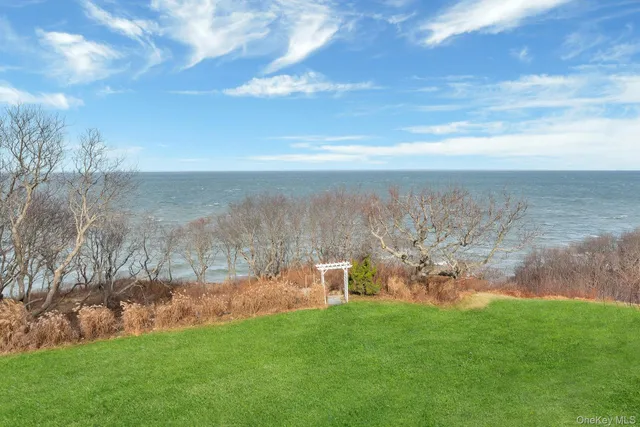 $2,149,000 | 150 Landing Lane, Baiting Hollow, NY 11933