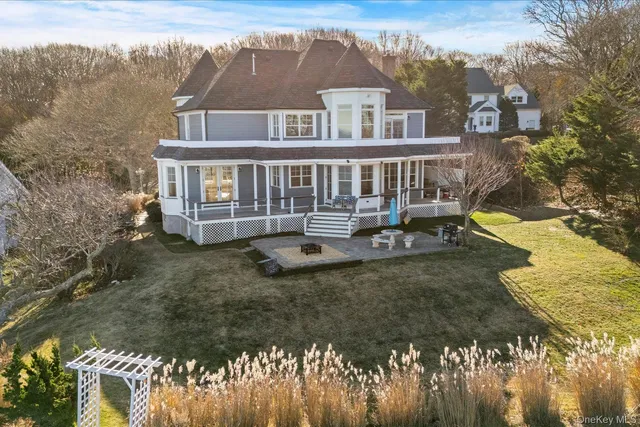 $2,149,000 | 150 Landing Lane, Baiting Hollow, NY 11933