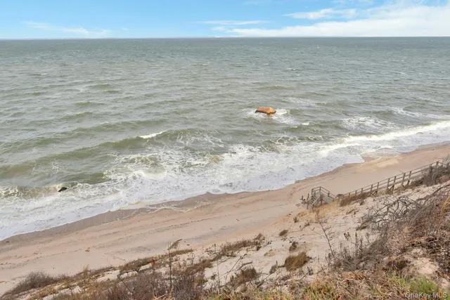 $2,149,000 | 150 Landing Lane, Baiting Hollow, NY 11933