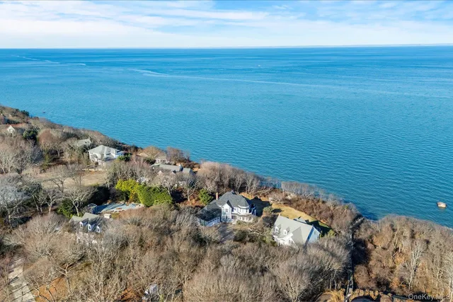 $2,149,000 | 150 Landing Lane, Baiting Hollow, NY 11933