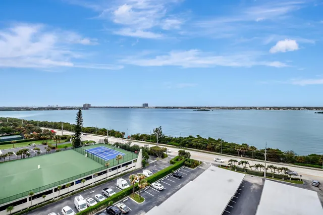 $4,250 | 5440 North Ocean Drive, Unit 1002, Singer Island, FL 33404