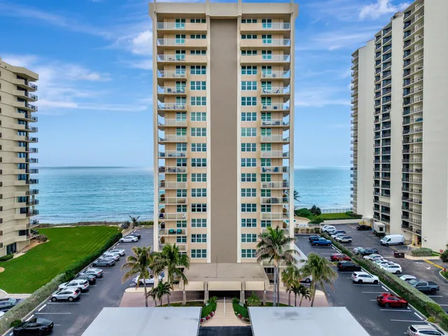 $4,250 | 5440 North Ocean Drive, Unit 1002, Singer Island, FL 33404