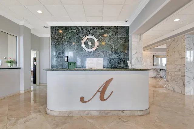 $4,250 | 5440 North Ocean Drive, Unit 1002, Singer Island, FL 33404