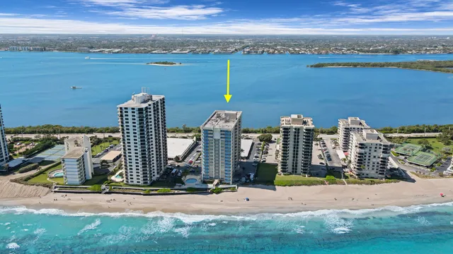 $4,250 | 5440 North Ocean Drive, Unit 1002, Singer Island, FL 33404