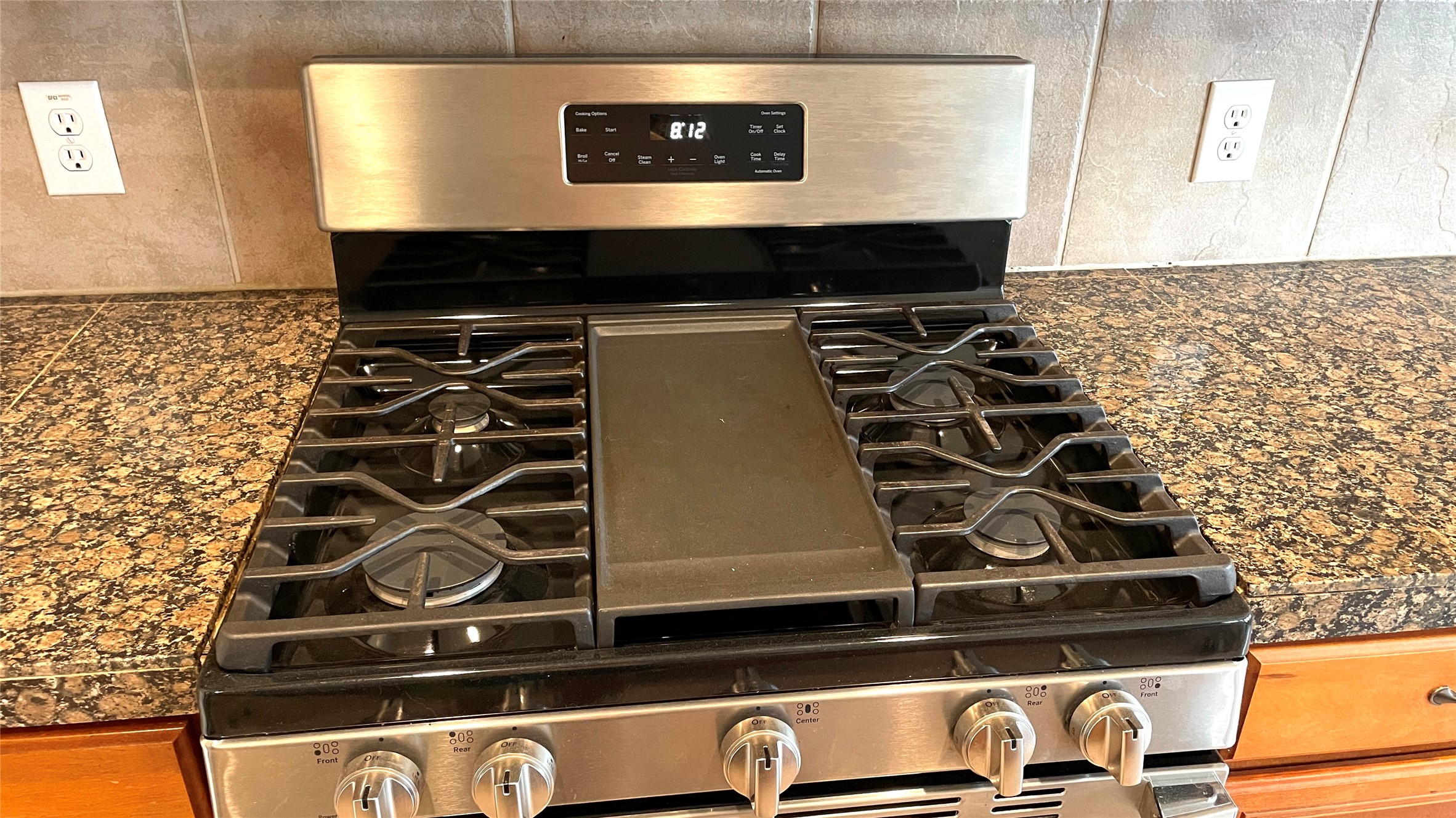 3518 Ewing Drive Manvel, TX 77578 - Photo 11 of 50 a close view of stove