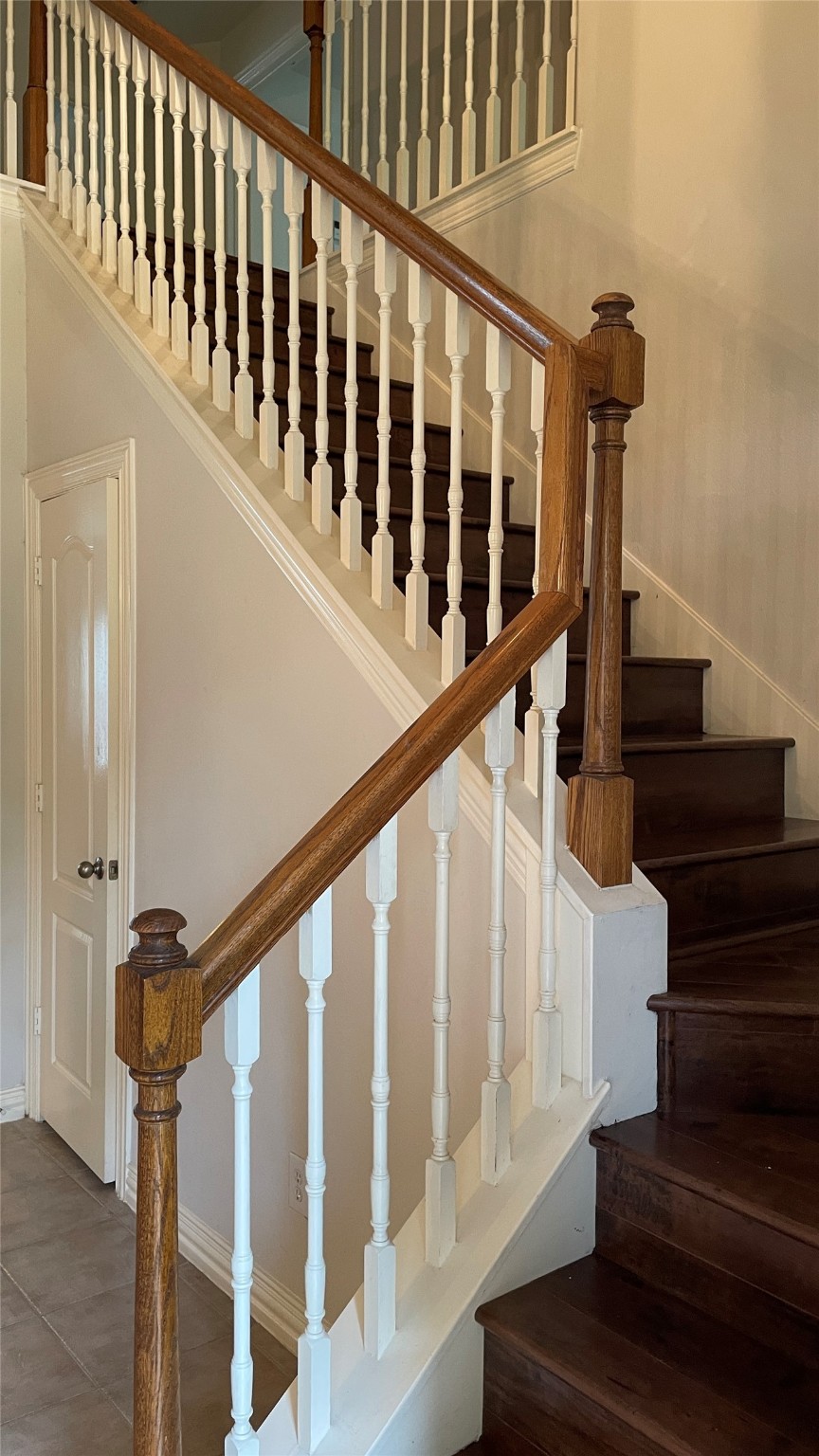 3518 Ewing Drive Manvel, TX 77578 - Photo 19 of 50 a view of entryway with wooden floor