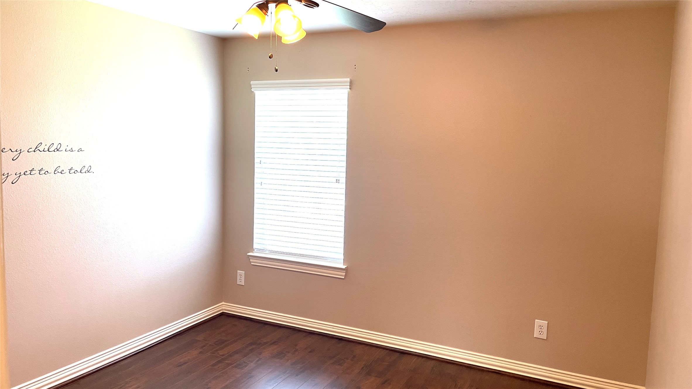 3518 Ewing Drive Manvel, TX 77578 - Photo 31 of 50 an empty room with a window