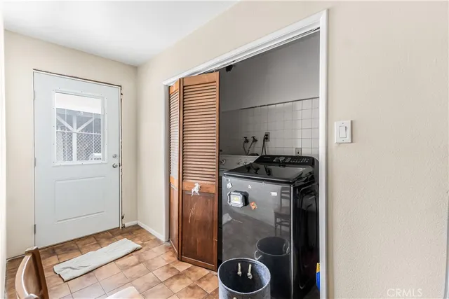 $780,000 | 953 Hollins Street, Los Angeles, CA 90023