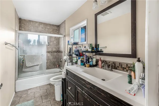 $780,000 | 953 Hollins Street, Los Angeles, CA 90023