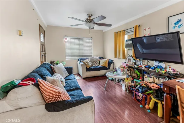 $780,000 | 953 Hollins Street, Los Angeles, CA 90023