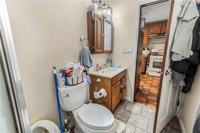 $780,000 | 953 Hollins Street, Los Angeles, CA 90023