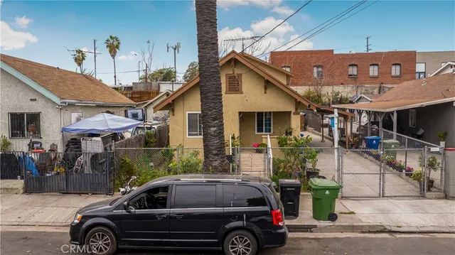 $780,000 | 953 Hollins Street, Los Angeles, CA 90023