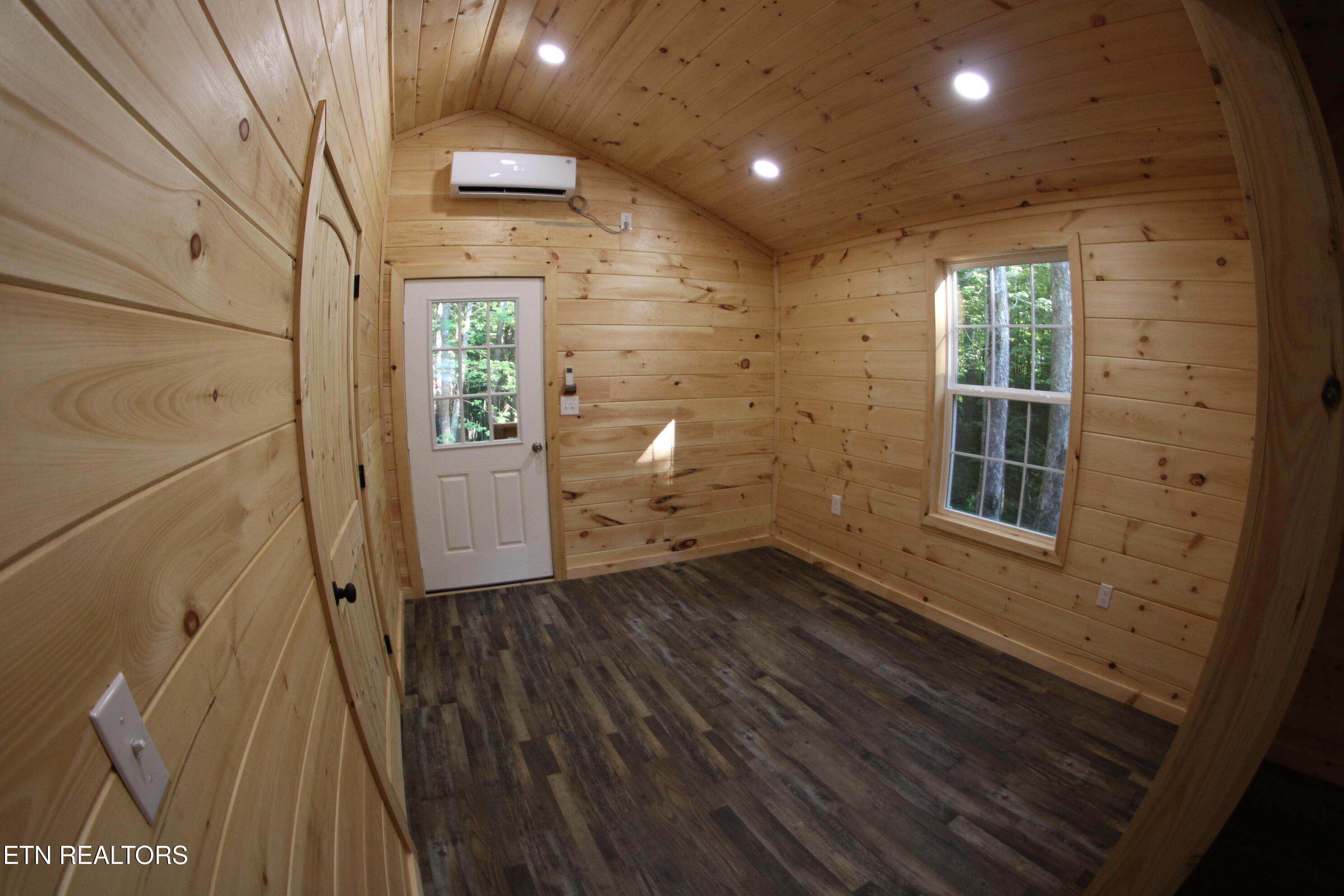 137 John Cox Road Deer Lodge, TN 37726 - Photo 25 of 43 IMG_0245