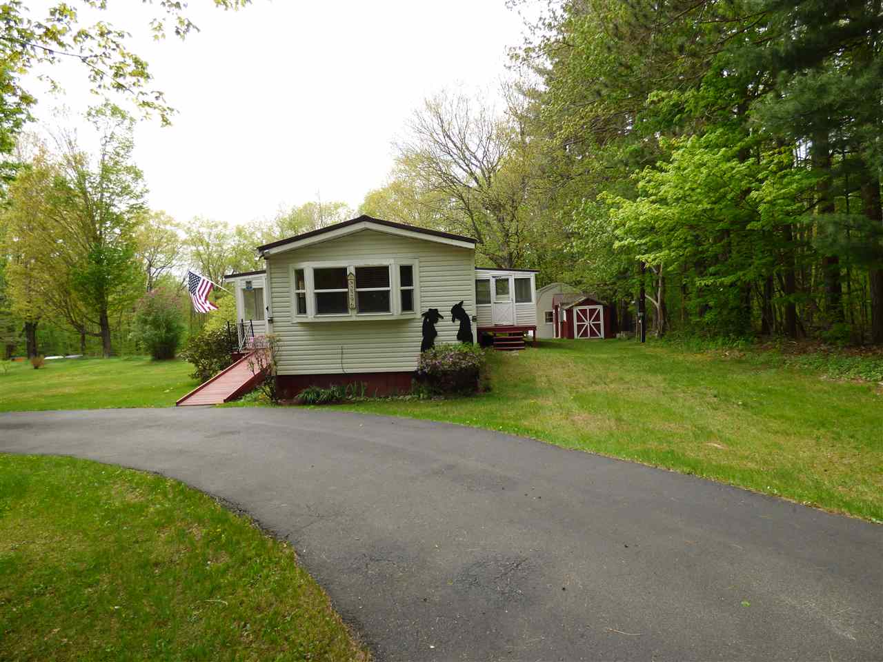 2296 Chapel Road Bennington, VT 05201 - Photo 3 of 22