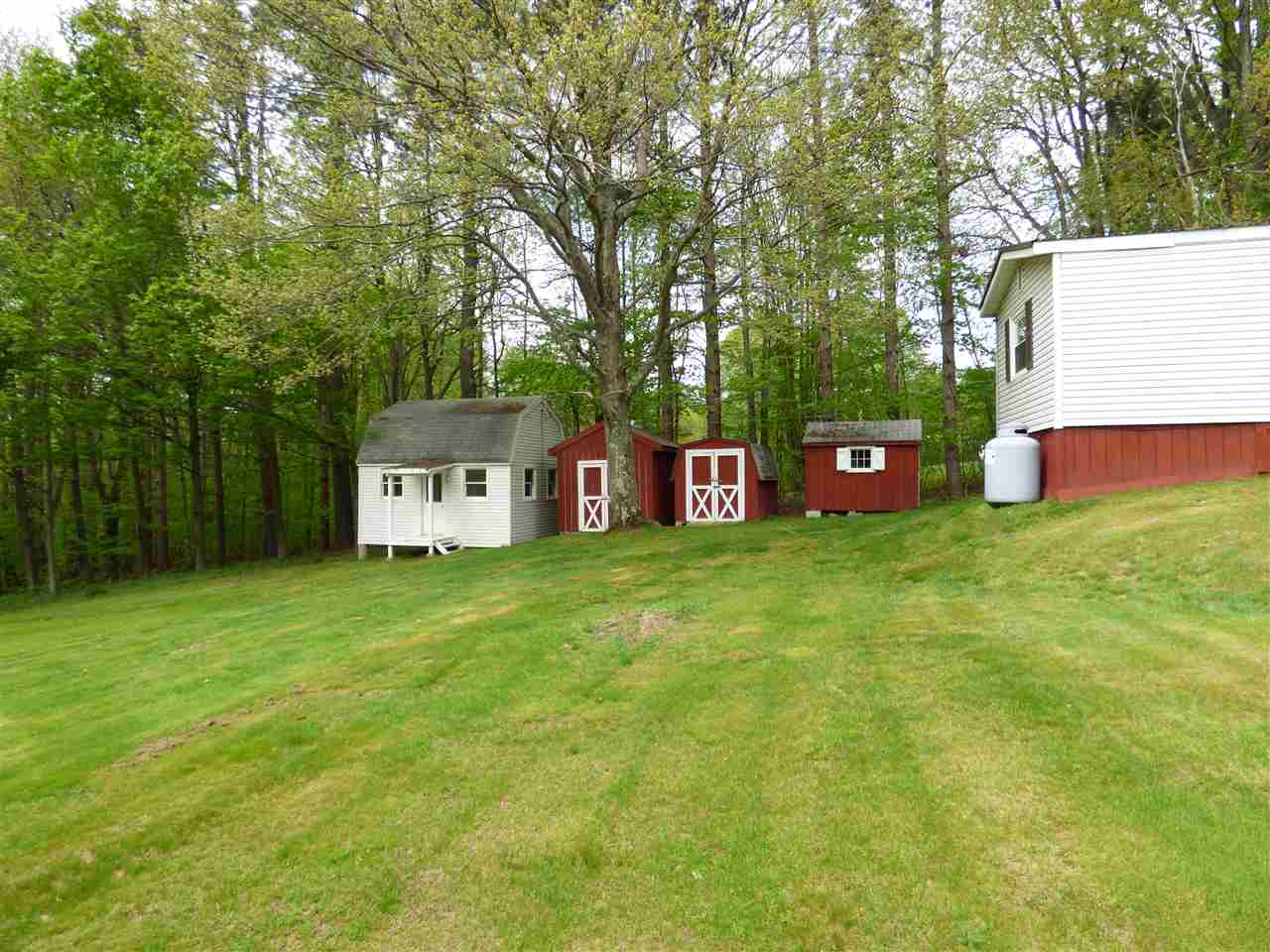 2296 Chapel Road Bennington, VT 05201 - Photo 9 of 22