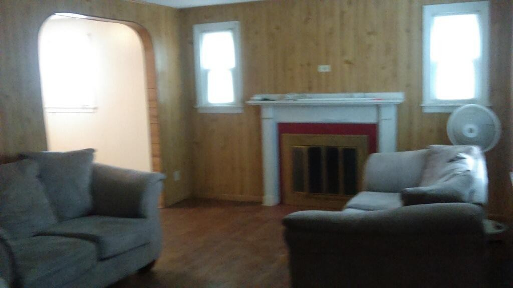 62 Burr Street Springfield, MA 01109 - Photo 5 of 6 Gallery Image 5