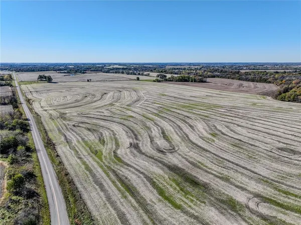 $482,000 | 18680 State Hwy Uu, Jameson, MO 64647