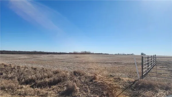 $482,000 | 18680 State Hwy Uu, Jameson, MO 64647