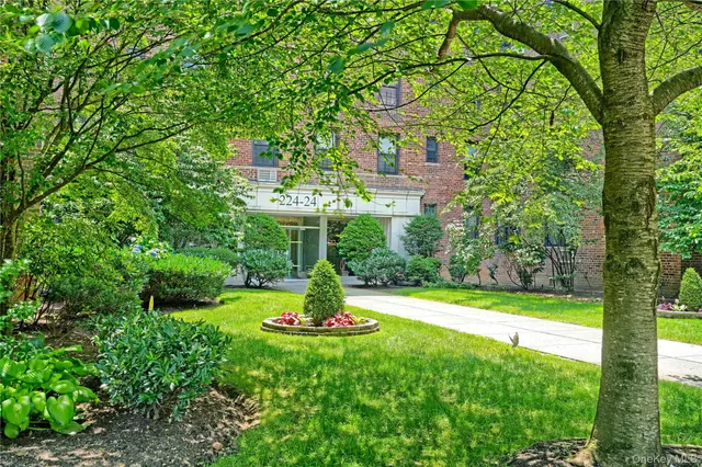 a view of a garden with a fountain