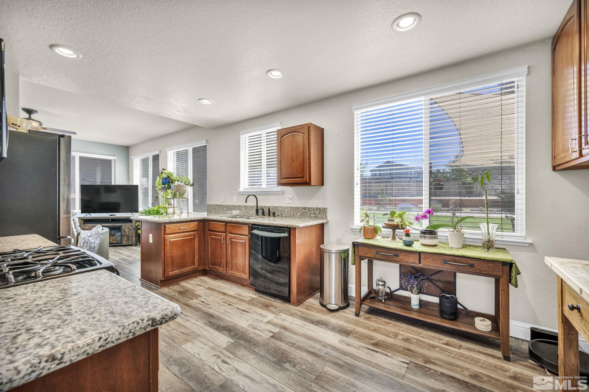 10005 Hampton Park Drive Reno, NV 89521 - Photo 12 of 37 Photo 13