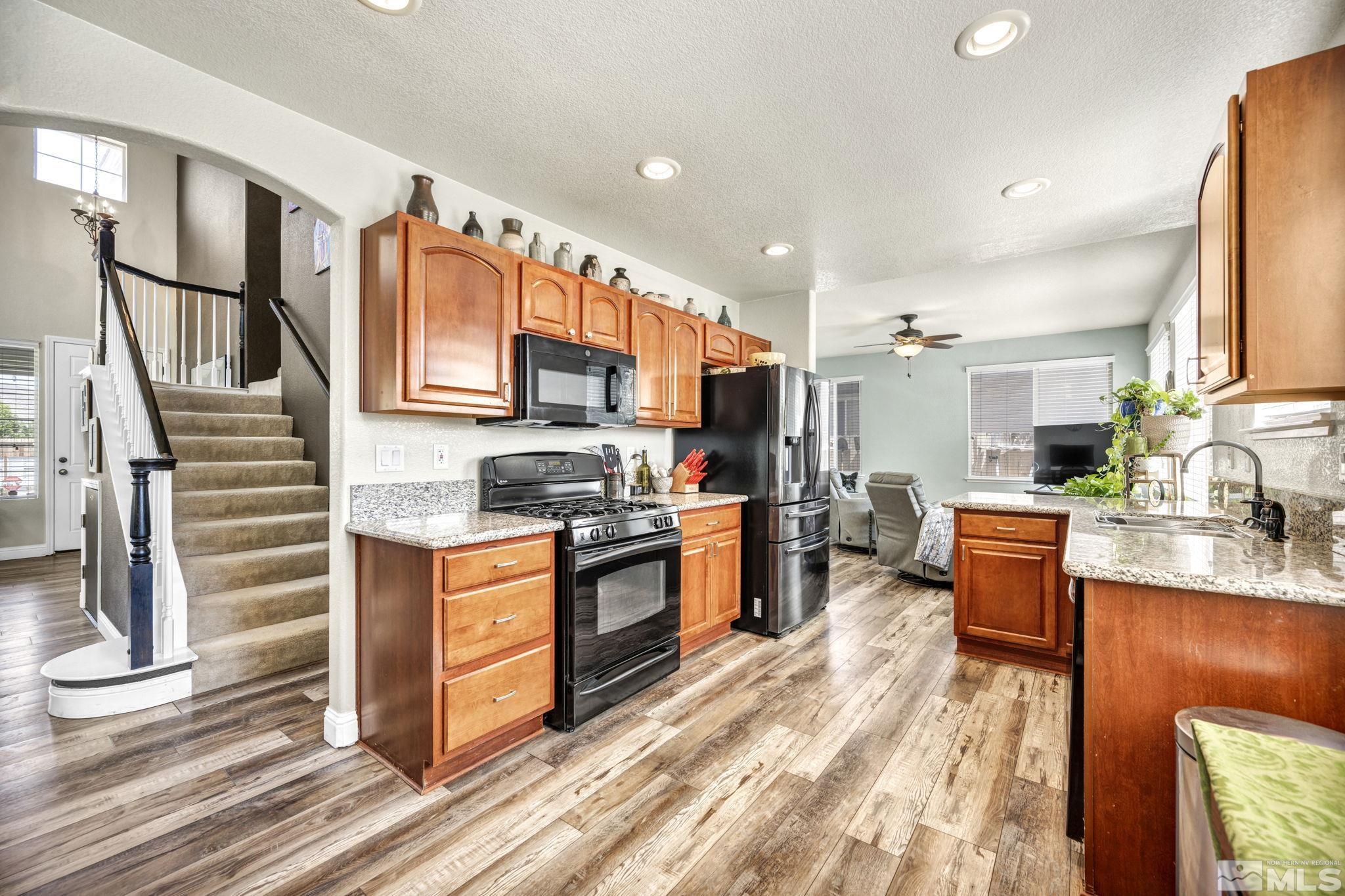 10005 Hampton Park Drive Reno, NV 89521 - Photo 10 of 37 Photo 11