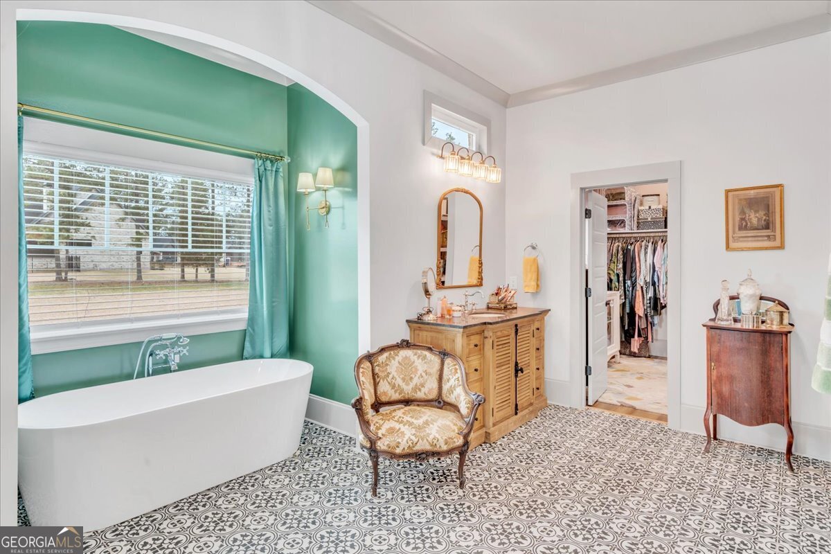 117 Pine Bough Trail Perry, GA 31069 - Photo 26 of 83 a living room with furniture and a window