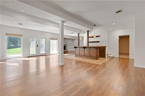 $750,000 | 5005 West 131st Street, Leawood, KS 66209