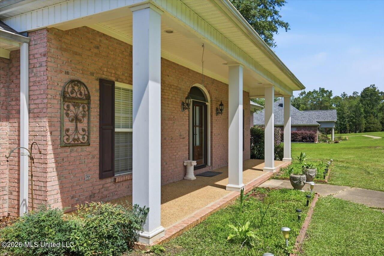 117 Holly Bush Place Brandon, MS 39047 - Photo 5 of 65 05-117 Holly Bush Pl _ Hometoursms.com
