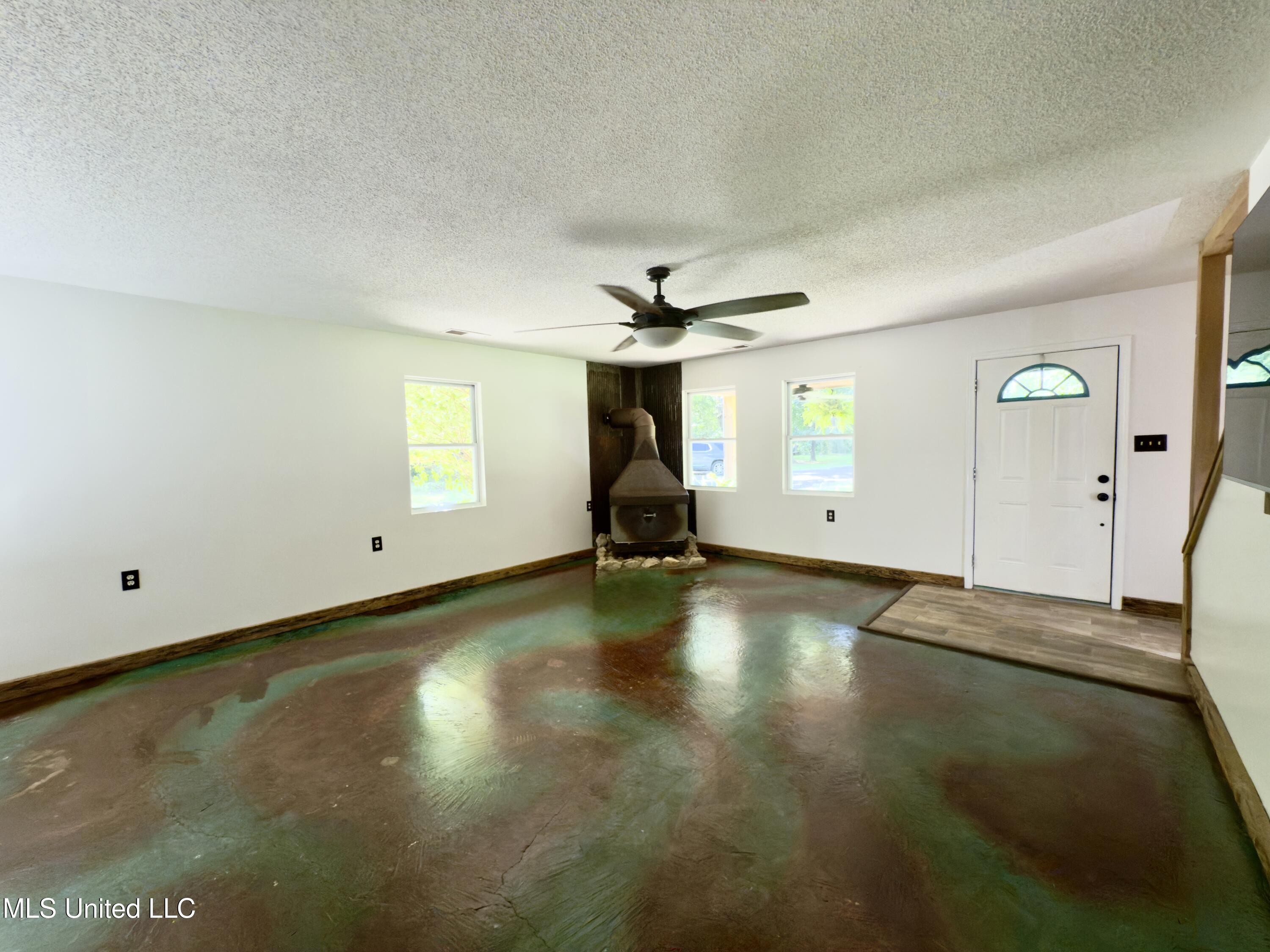 8 Bell Road Byhalia, MS 38611 - Photo 6 of 48 IMG_0147