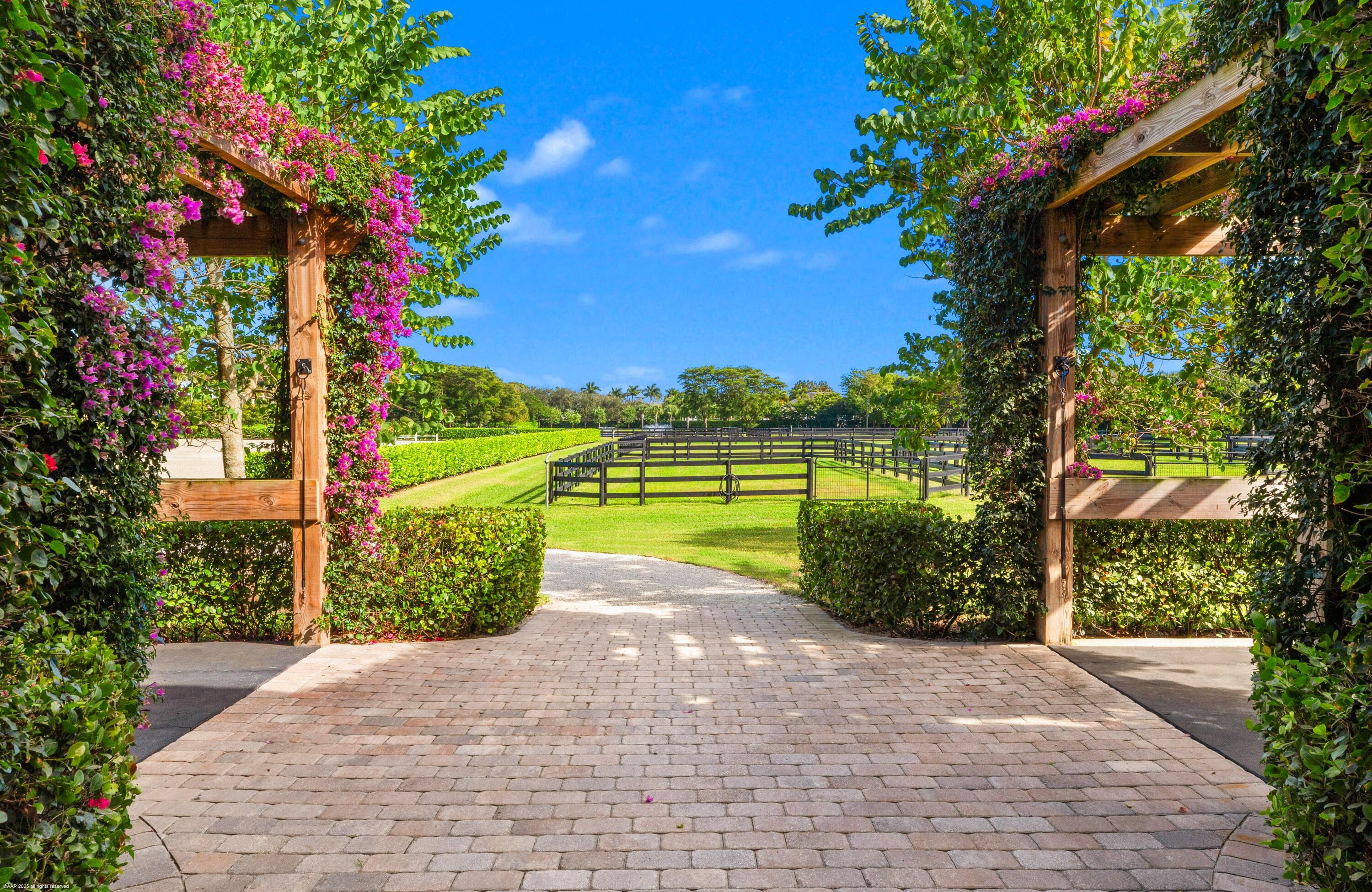 15527 Imperial Point Lane Wellington, FL 33414 - Photo 130 of 184 15527 Imperial Point Ln 125