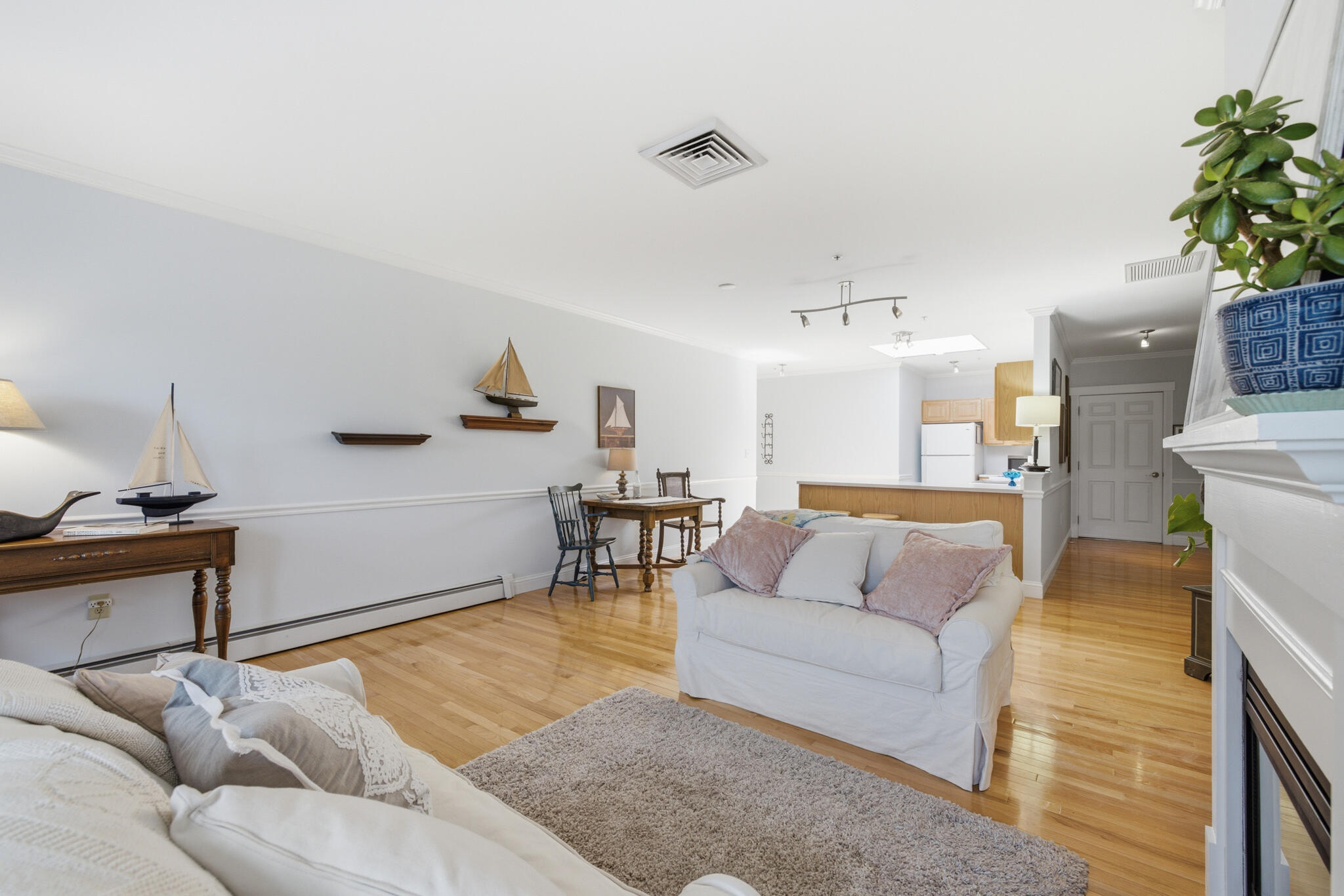 106 Farragut Way, Unit 366 Kennebunk, ME 04043 - Photo 12 of 53 calm paint color