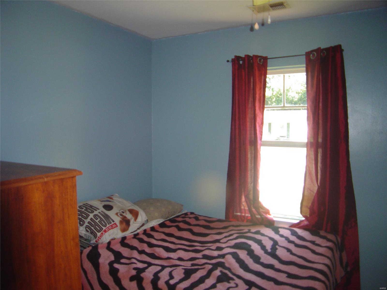 2809 Maryville Road Granite City, IL 62040 - Photo 11 of 22 Gallery Image 11